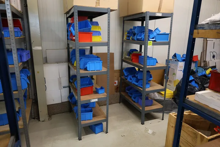 2 x Regal Sichtlagerboxen